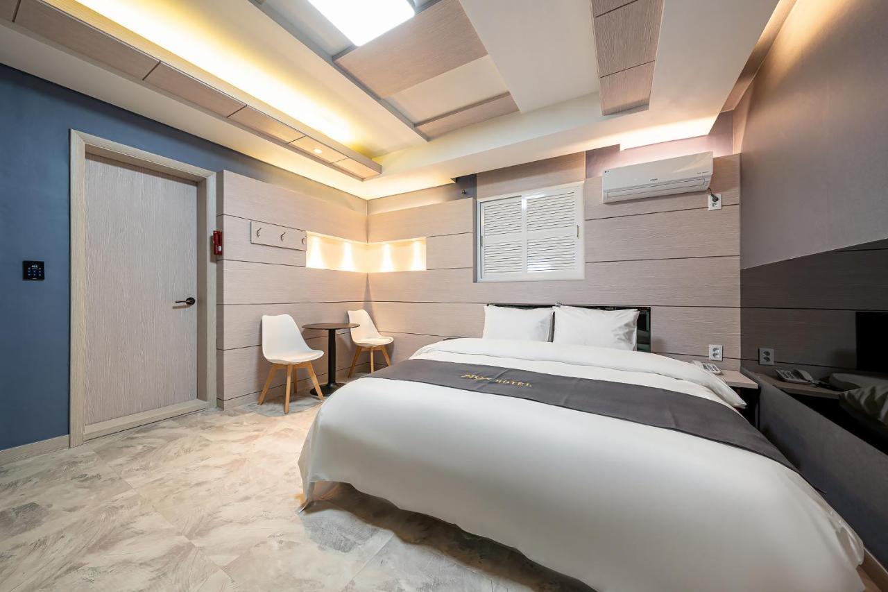 The Nox Hotel Сувон Экстерьер фото